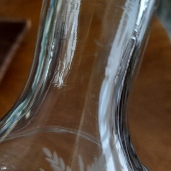 Vintage Antique Clear Etched Glass Crystal Decanter Floral - Picture 11 of 12